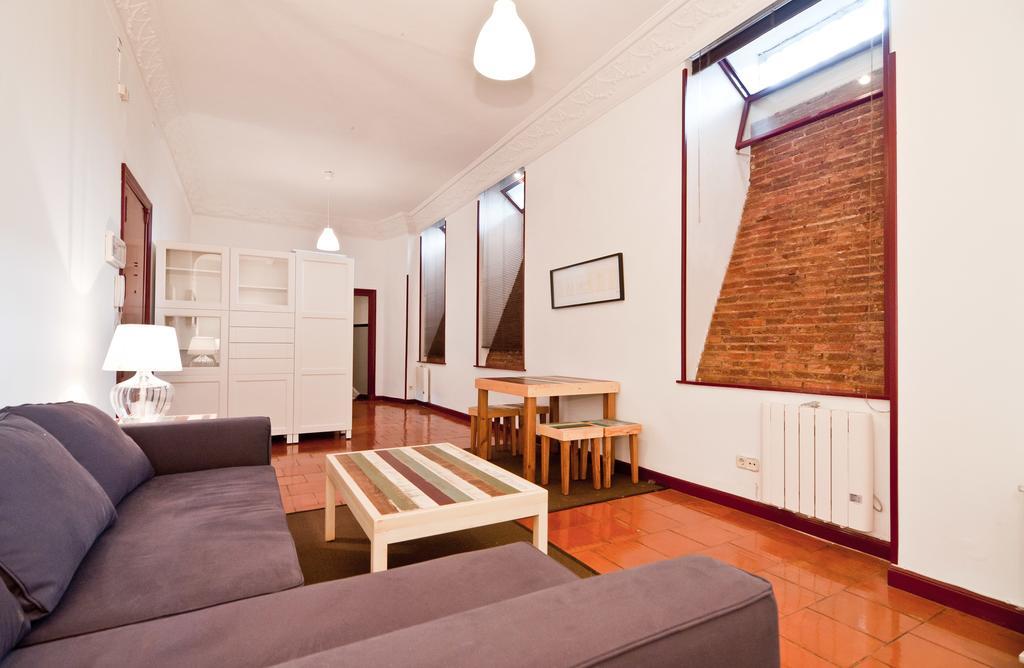 Apartamentos Madrid Retiro Rum bild