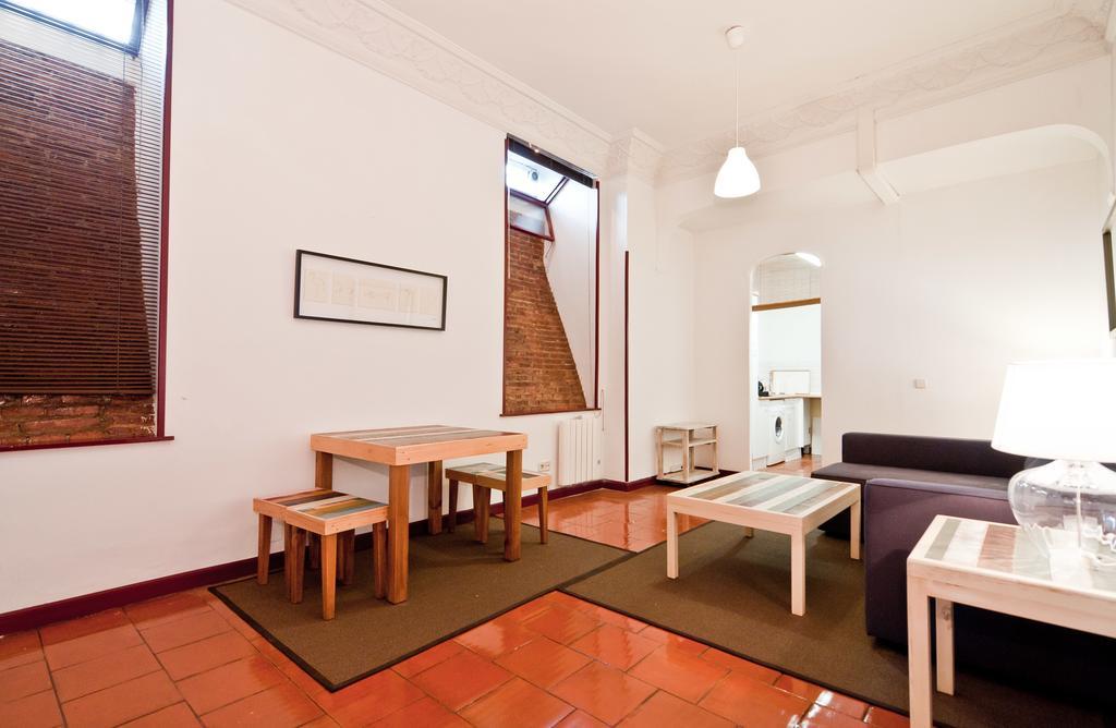 Apartamentos Madrid Retiro Rum bild